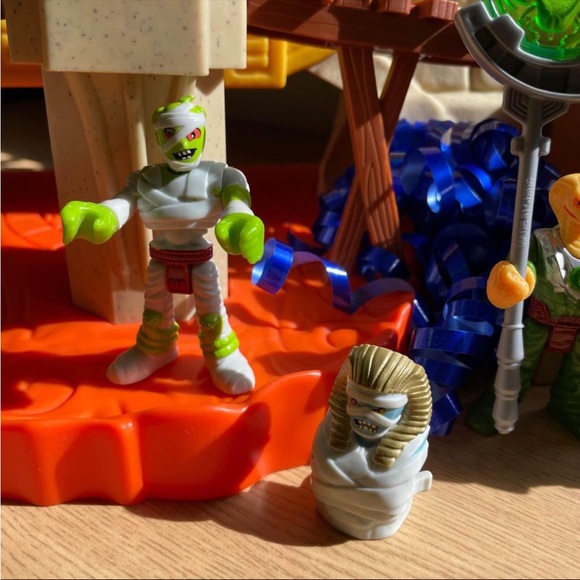 Fisher Price Imaginext Serpent Strike Pyramid Egyptian Playset & Figures Lot - Picture 3 of 10
